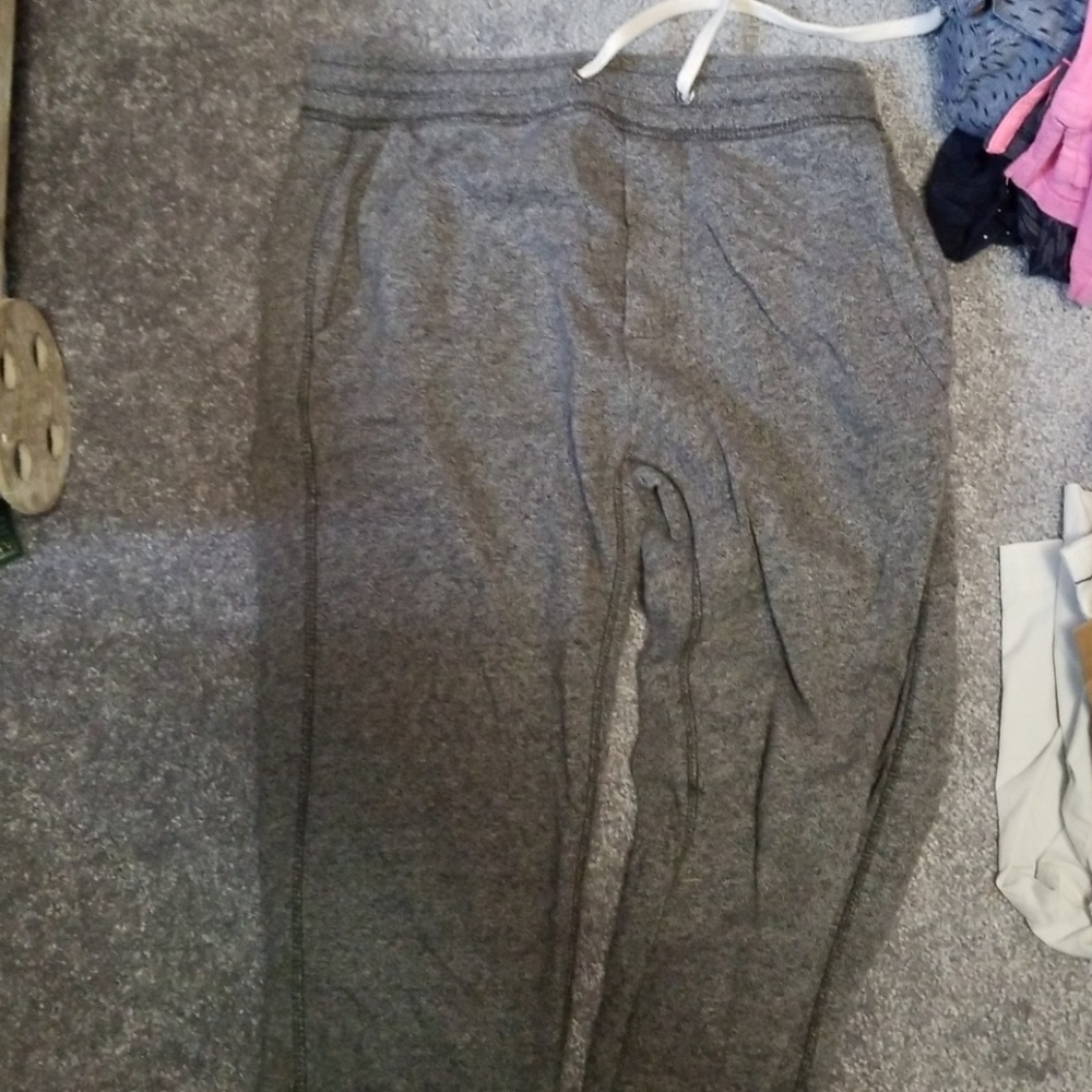 American Eagle joggerr
